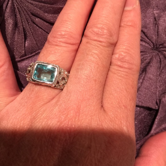 Ring - Picture 1 of 3